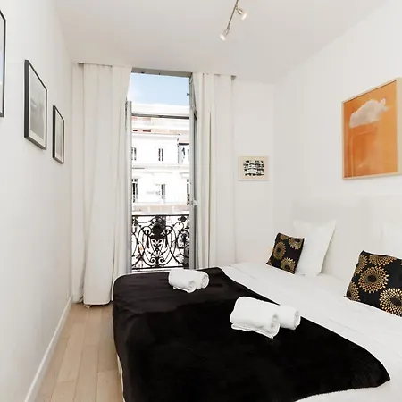 Urban Pearl Yourhosthelper * Cannes